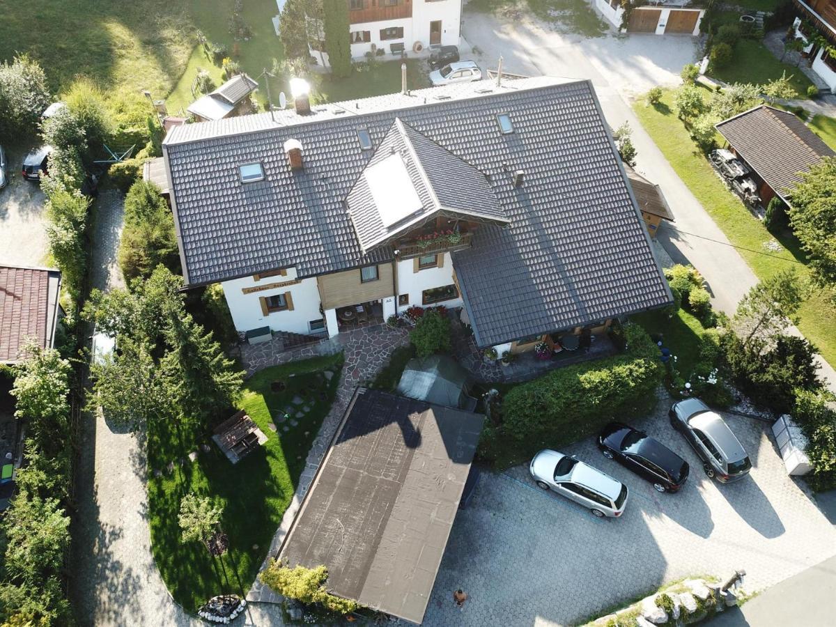 Gaestehaus Bergkristall Wallgau Esterno foto