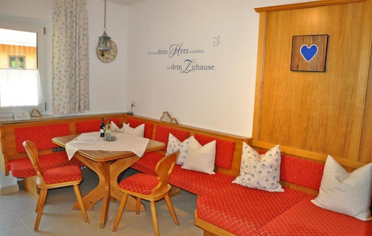 Gaestehaus Bergkristall Wallgau Esterno foto
