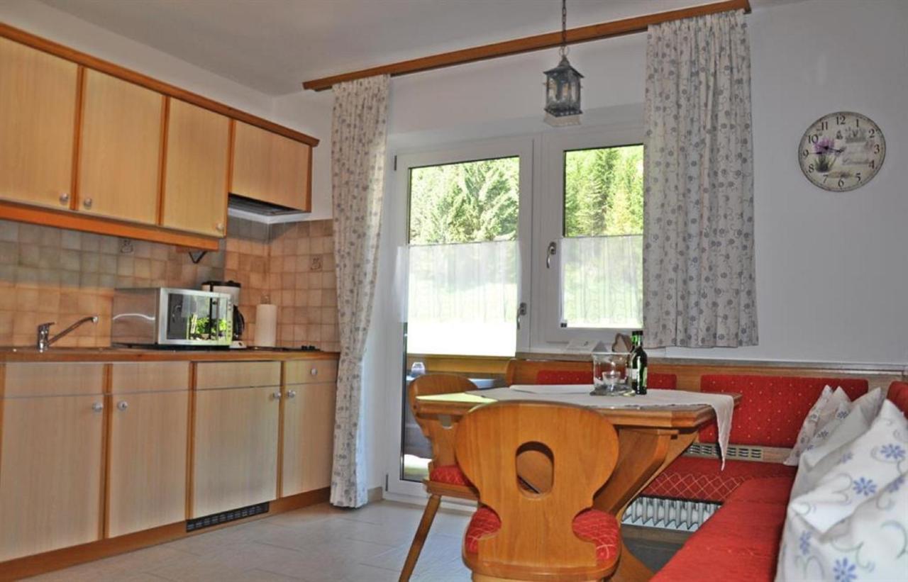 Gaestehaus Bergkristall Wallgau Esterno foto